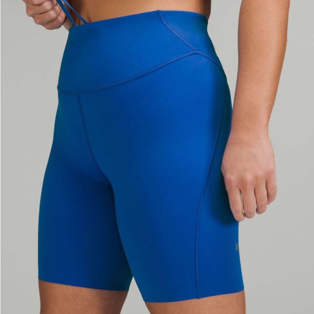 Lululemon Base‎ Pace High Rise 8” Biker Shorts size 4. Poolside